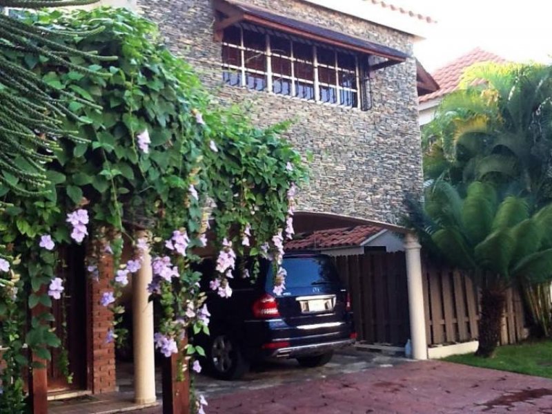 Foto Casa en Venta en Laderas de arroyo hondo, Distrito Nacional - $ 8.500.000 - CAV4885 - BienesOnLine