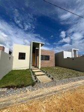 Casa de 3 Habitaciones en venta en la Av. Ecológica. 