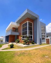 Casa en Venta en Llanos de Gurabo Santiago de los Caballeros, Santiago