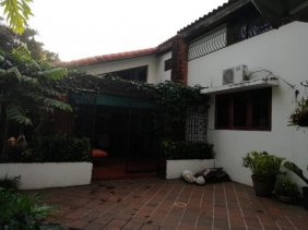 Vendo cómoda, confortable y bella  casa en Arroyo Hondo viejo de oportunidad
