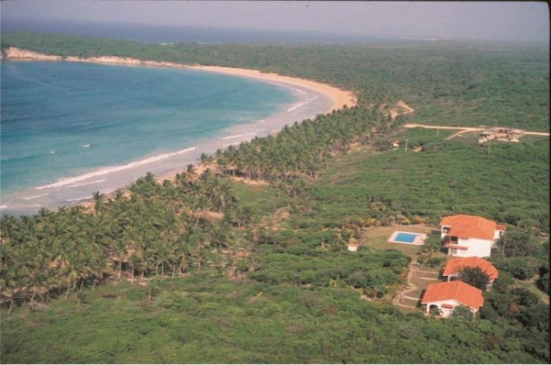 Foto Casa en Venta en Turístico Verón-Punta Cana, La Altagracia - U$D 1.900.000 - CAV144 - BienesOnLine