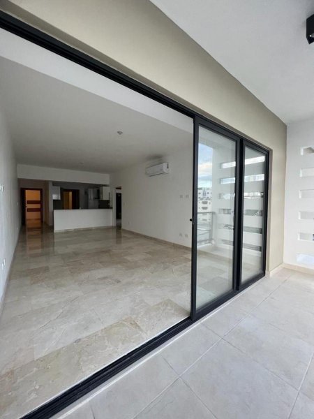 Apartamento en Alquiler en Serralles La Julia, Distrito Nacional