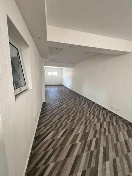 Foto Local en Alquiler en Bella Vista, Distrito Nacional - U$D 2.500 - LOA53227 - BienesOnLine