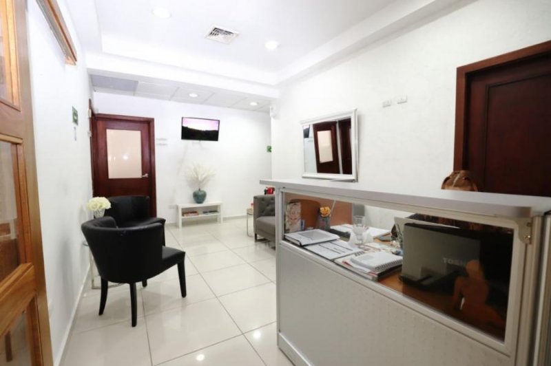 Foto Local en Alquiler en Zona Universitaria, Distrito Nacional - $ 18.000 - LOA22158 - BienesOnLine