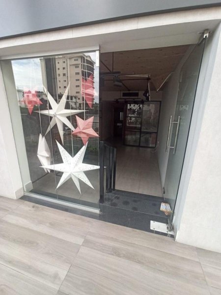 Alquilo local comercial para restaurant en Naco