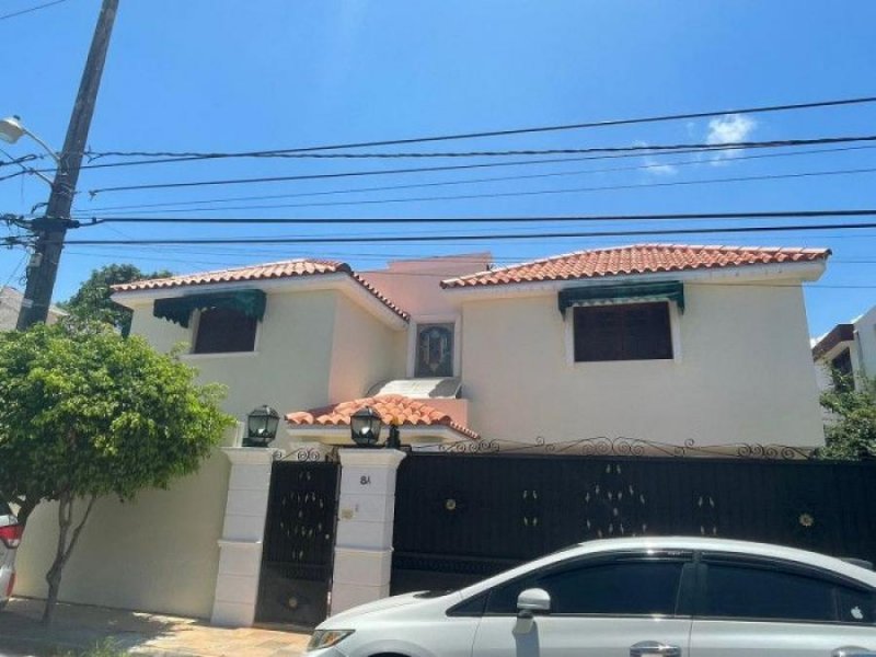 Casa en Alquiler en  El Millón, Distrito Nacional