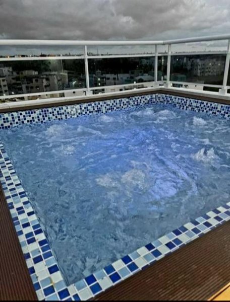 Apartamento con jacuzzi en terraza privada
