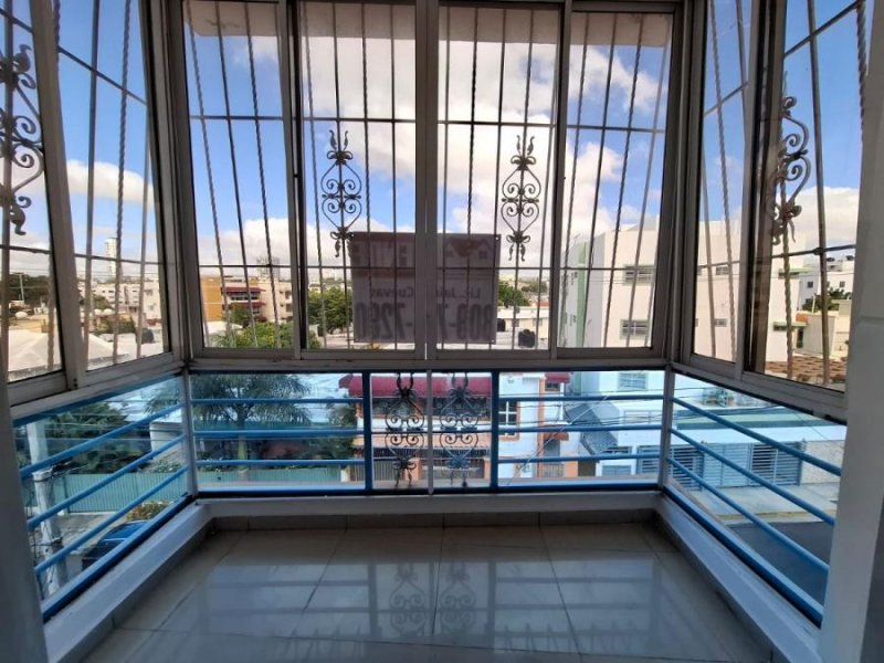 Apartamento de 3 Habitaciones en Venta en el Cacique.