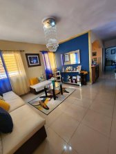Apartamento de 3 Habitaciones en Venta en la Av. Independencia. 