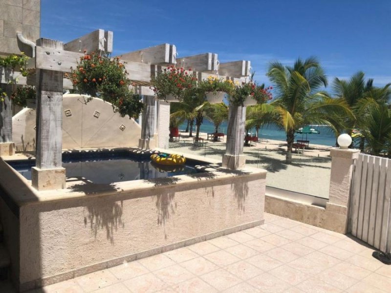 Apartamento de 4 Habitaciones en Venta en Juan Dolio. 