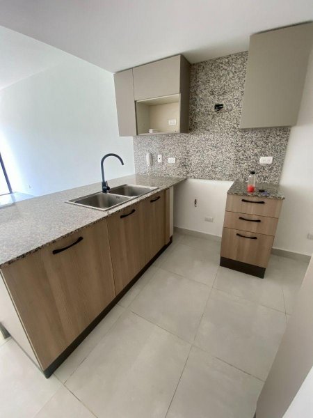Foto Apartamento en Alquiler en Evaristo Morales, Santo Domingo de Guzmán, Distrito Nacional - U$D 1.000 - APA54533 - BienesOnLine