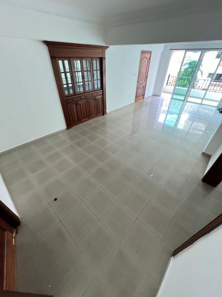 Apartamento en Alquiler en  Evaristo Morales, Distrito Nacional