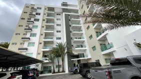 APARTAMENTO EN ALQUILER, LA ESMERALDA SANTIAGO.