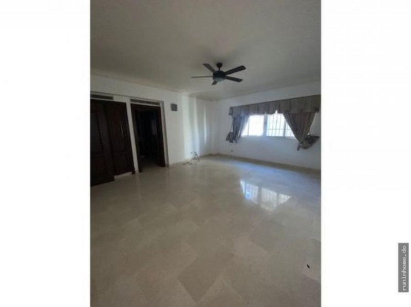 Apartamento en Venta en  Bella Vista, Distrito Nacional