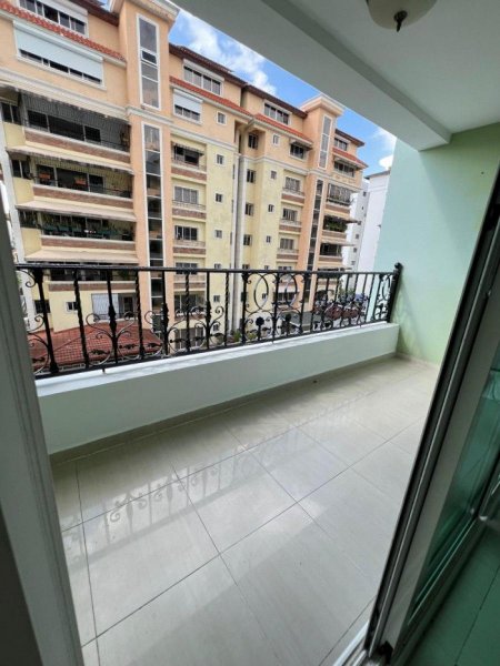 Apartamento en Alquiler en Buena Vista Distrito Nacional, Santo Domingo
