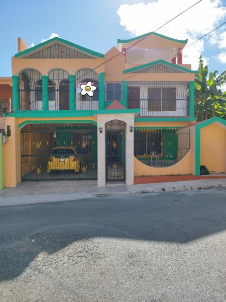 Casa en Venta en El morro Esta ha 5 minutos de la estación Mamá Tingo, Santo Domingo