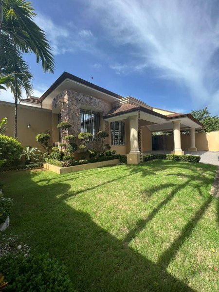 Foto Casa en Venta en urbanizacion la gloria, Concepción de La Vega, La Vega - $ 17.995.000 - CAV22768 - BienesOnLine