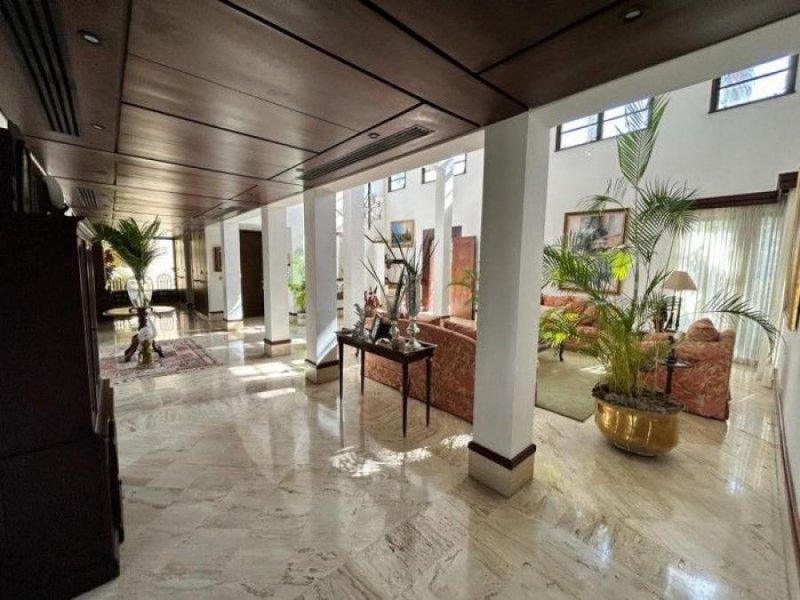 Casa en Alquiler en  Altos de Arroyo Hondo, Distrito Nacional