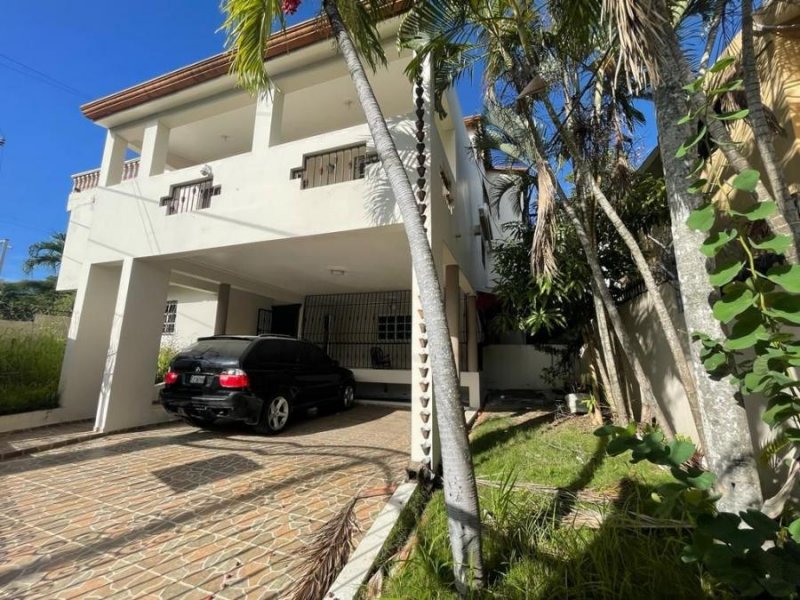 Foto Casa en Venta en Santiago de los Caballeros, Santiago - U$D 300.000 - CAV18985 - BienesOnLine