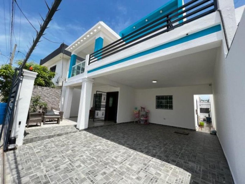 Casa en Venta en  Santo Domingo Este, Santo Domingo