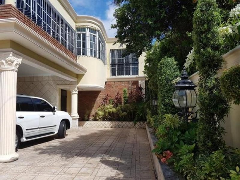 Foto Casa en Venta en Las Praderas, Distrito Nacional - U$D 550.000 - CAV10652 - BienesOnLine