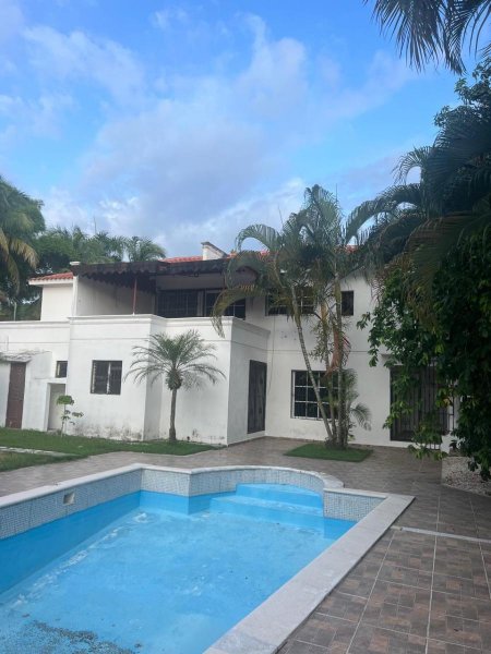 Casa en Venta en Alamedas Santo Domingo Oeste, Santo Domingo