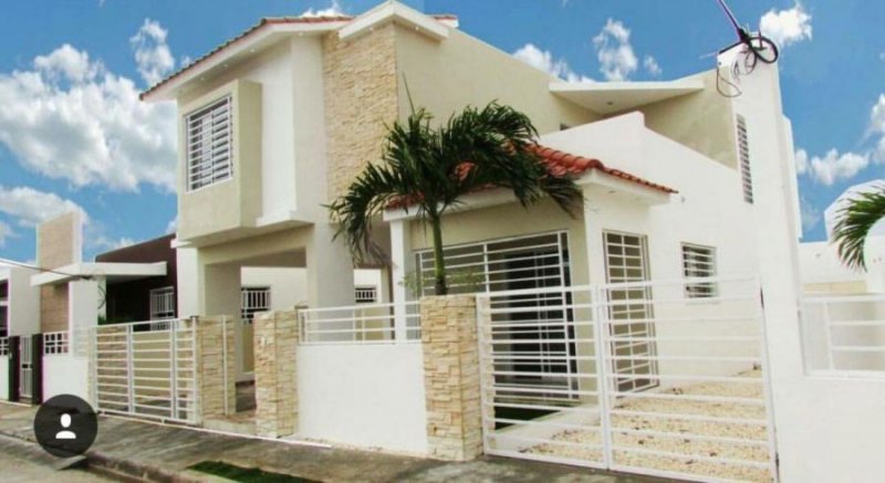 Foto Casa en Venta en La Romana, La Romana - U$D 128.000 - CAV7682 - BienesOnLine