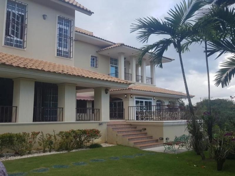 Foto Casa en Venta en Los Ríos, Distrito Nacional - U$D 700.000 - CAV10653 - BienesOnLine