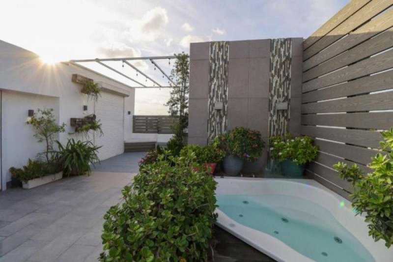 Apartamento en Venta en  URBANIZACION FERNANDEZ, Distrito Nacional