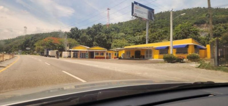 En Venta Punto Comercial Parador Turístico en La Vega