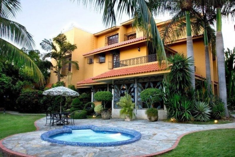 Foto Casa en Venta en Altos de Arroyo Hondo, Distrito Nacional - U$D 475.000 - CAV7227 - BienesOnLine