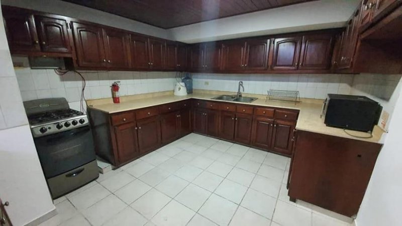 Foto Apartamento en Alquiler en Gascue, Distrito Nacional, Distrito Nacional - U$D 890 - APA12032 - BienesOnLine