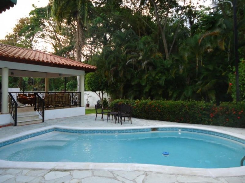 Foto Casa en Venta en ARROLLO HONDO III, Santo Domingo de Guzmán, Distrito Nacional - U$D 375.000 - CAV13922 - BienesOnLine