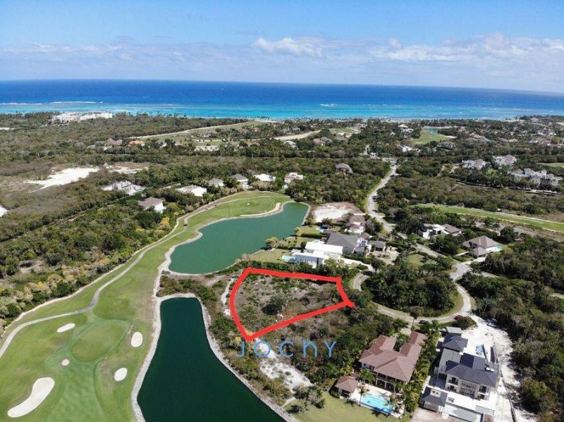 Jochy Real Estate vende, solar en  PuntaCana Resort & Club, R.D