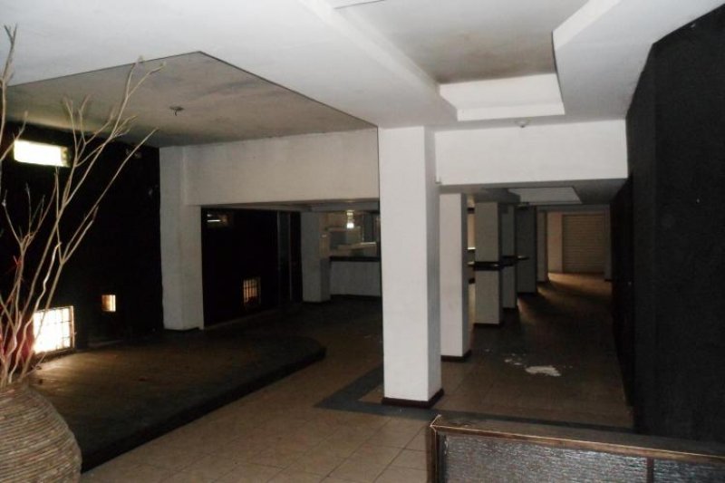 Foto Local en Venta en Ensanche Ozama, Santo Domingo Este, Santo Domingo - $ 20.000.000 - LOV1151 - BienesOnLine