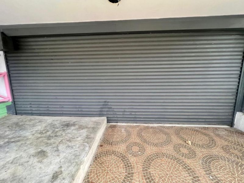 Foto Local en Alquiler en Centro de los Héroes, Distrito Nacional - $ 90.000 - LOA59548 - BienesOnLine