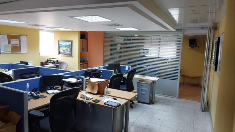 Local en Venta en  Estrella Sadhalá, Santiago