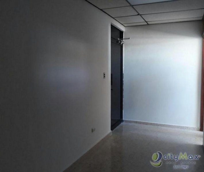 Local En Renta En Plaza Comercial, Santiago.; Idi: 84933