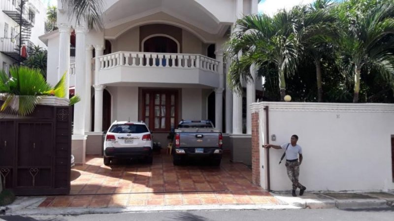 Casa en Venta en  Santo Domingo Este, Santo Domingo