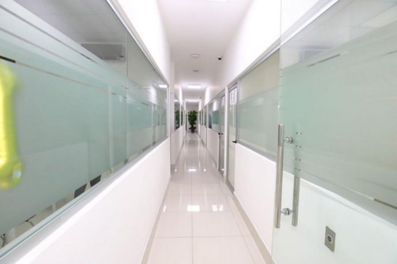 Foto Oficina en Alquiler en Piantini, Piantini, Distrito Nacional - U$D 378 - OFA22162 - BienesOnLine