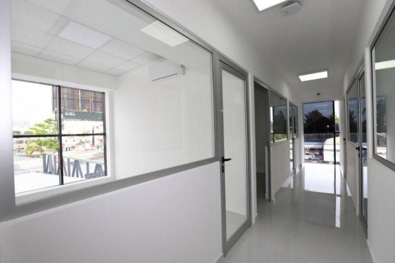 Foto Oficina en Alquiler en Los Prados, Distrito Nacional - U$D 390 - OFA21250 - BienesOnLine