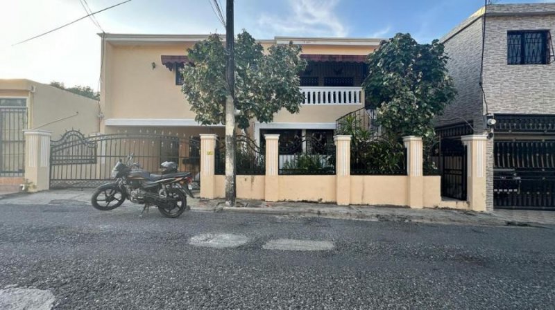 Foto Casa en Venta en Paseo de los indios, Avenida República de Colombia, Distrito Nacional - $ 18.000.000 - CAV47396 - BienesOnLine