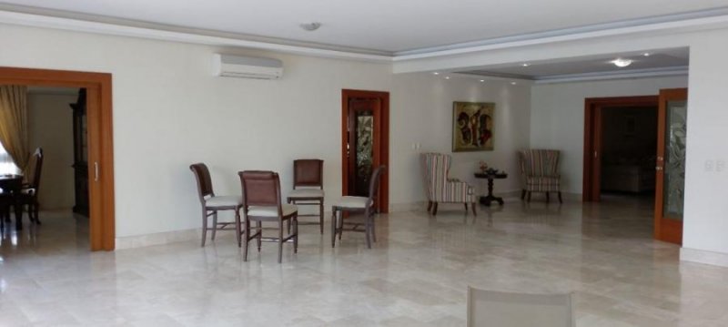 Apartamento en Venta en serrralles Ensanche Naco, Distrito Nacional