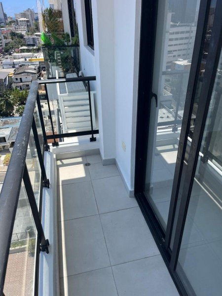 Vendo Apto Nuevo en Serralles, Piso Alto