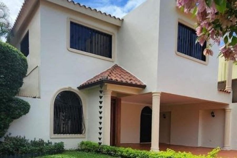 Foto Casa en Venta en ARROYO HONDO III, , Distrito Nacional - U$D 289.000 - CAV27378 - BienesOnLine
