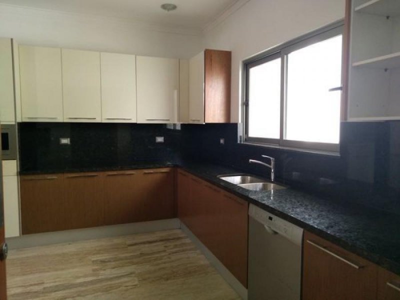 VENDO CASA LA JULIA