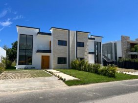 Casa en Venta en  La Romana, La Romana