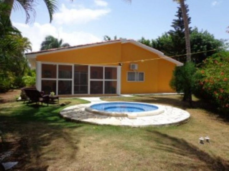Foto Casa en Venta en JUAN DOLIO, , San Pedro de Macorís - U$D 350.000 - CAV5050 - BienesOnLine