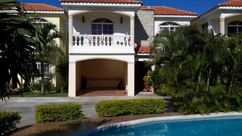 Foto Casa en Venta en 0, Santo Domingo de Guzmán, Santo Domingo - U$D 215.000 - CAV12158 - BienesOnLine