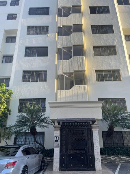 Venta De Apartamento En La Trinitaria, Santiago.